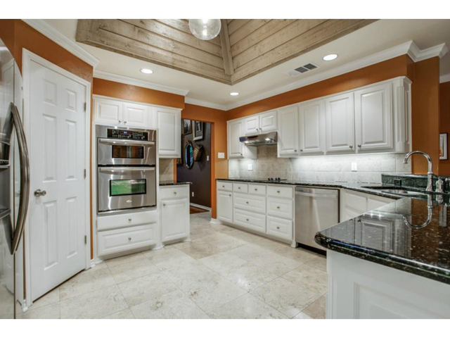10811 Stone Canyon kitchen 2