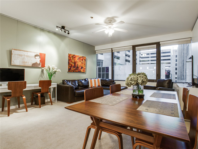 1200 Main #409 Living Dining2