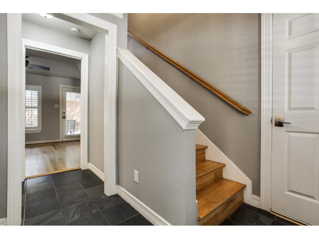 3308 Throckmorton Foyer