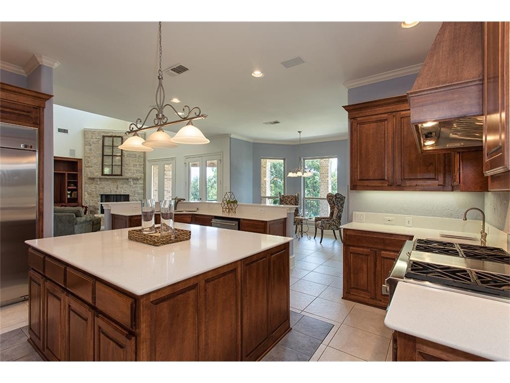 413 windwood ct kitchen