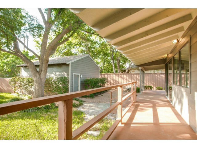 9655 Lakemont Deck 3
