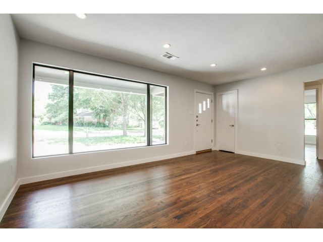 9655 Lakemont Living Window