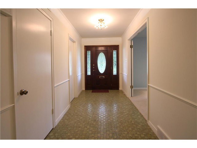 1006 Knott Foyer