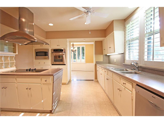 1006 Knott Kitchen