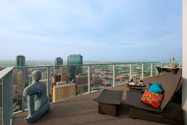 1301 Throckmorton #3301-22