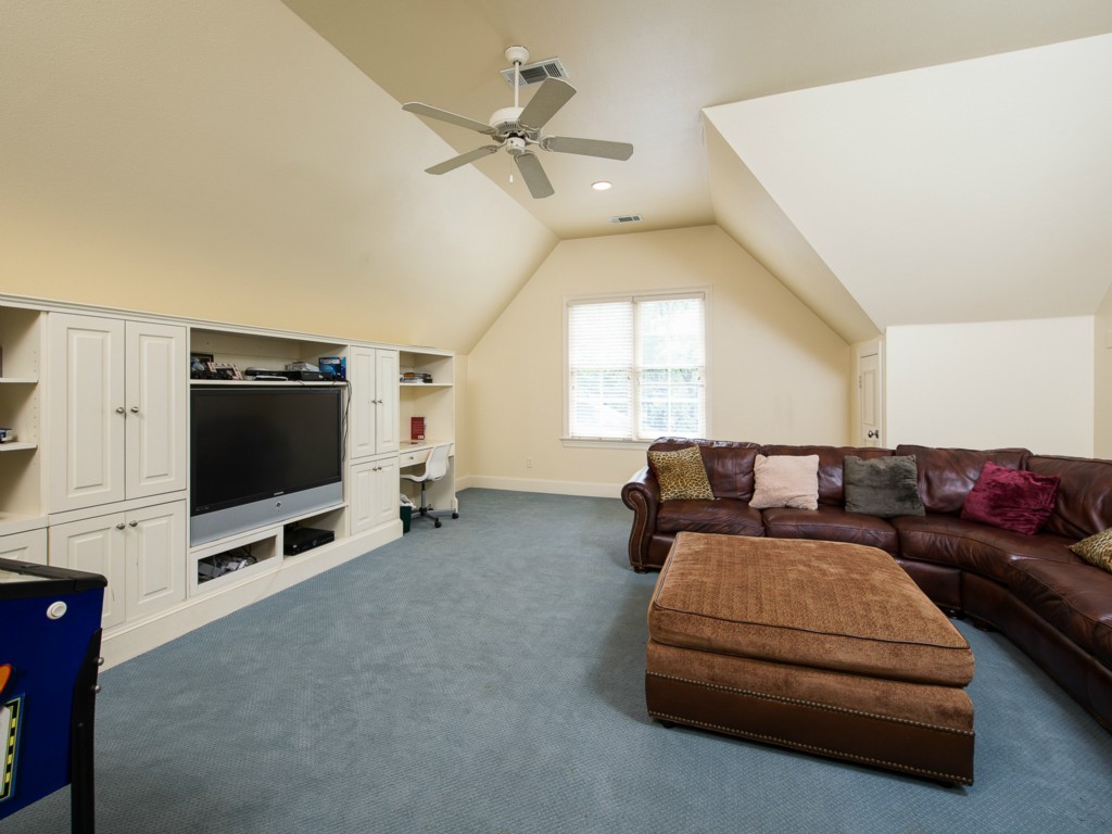 3325 Greenbrier game room