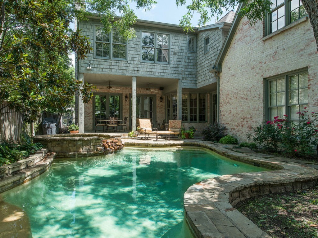 3325 Greenbrier pool
