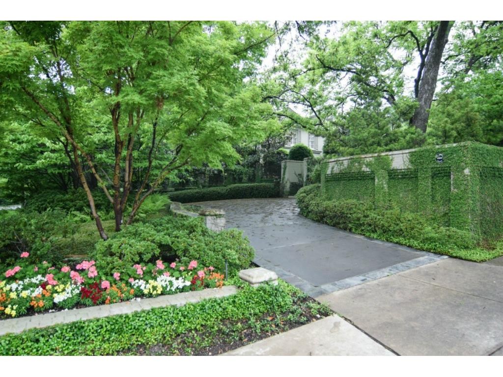 4400 St Johns drive up