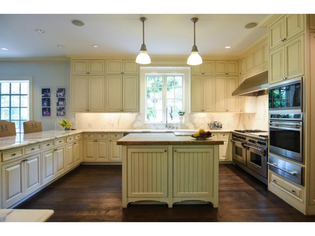 4400 St Johns kitchen 2