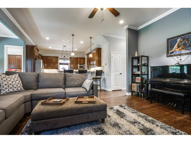 5932 Richmond Family 2