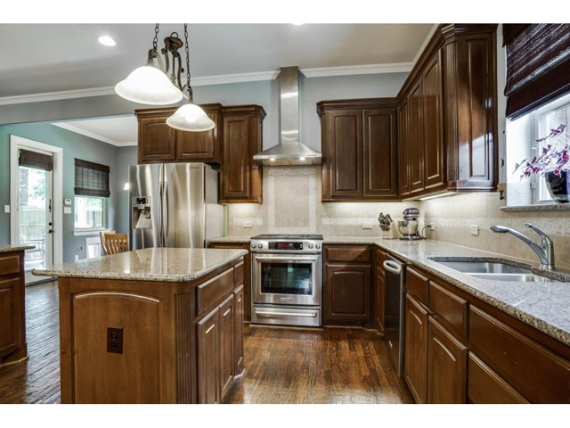 5932 Richmond Kitchen 2