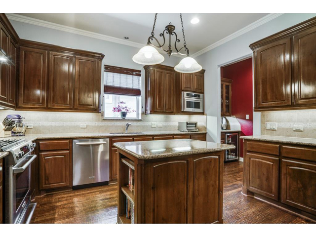 5932 Richmond Kitchen 3