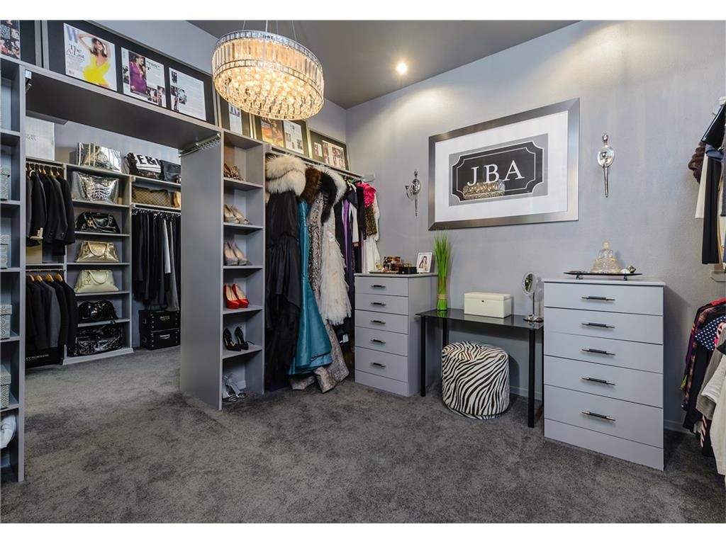 6309 Wildnerness Closet