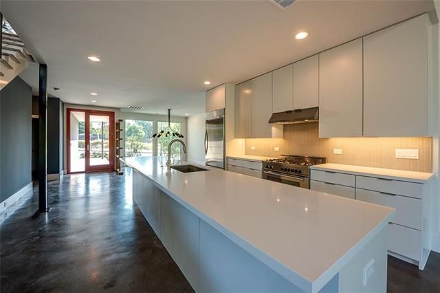 6944 Santa Barbara C