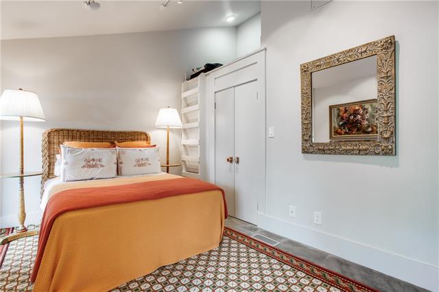 Agarita Circle guest room 2