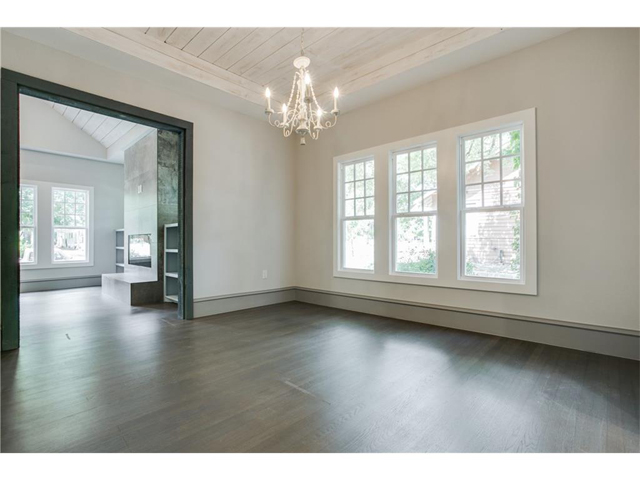 236 N Waverly Dining 2