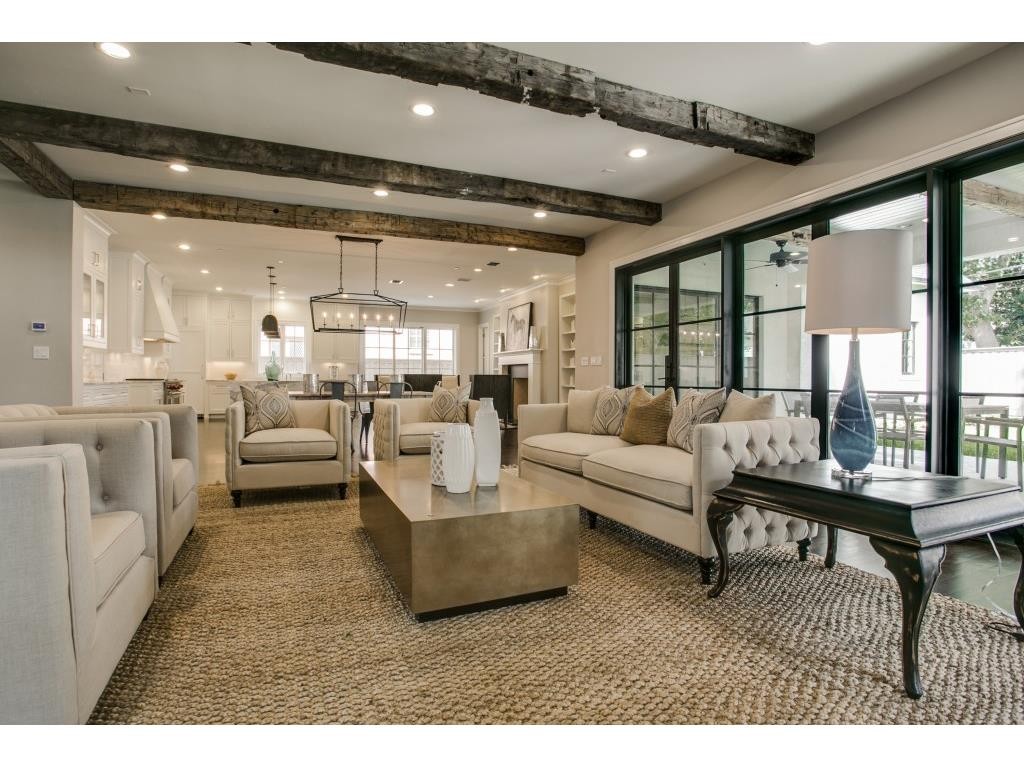 3104 Hanover great room1