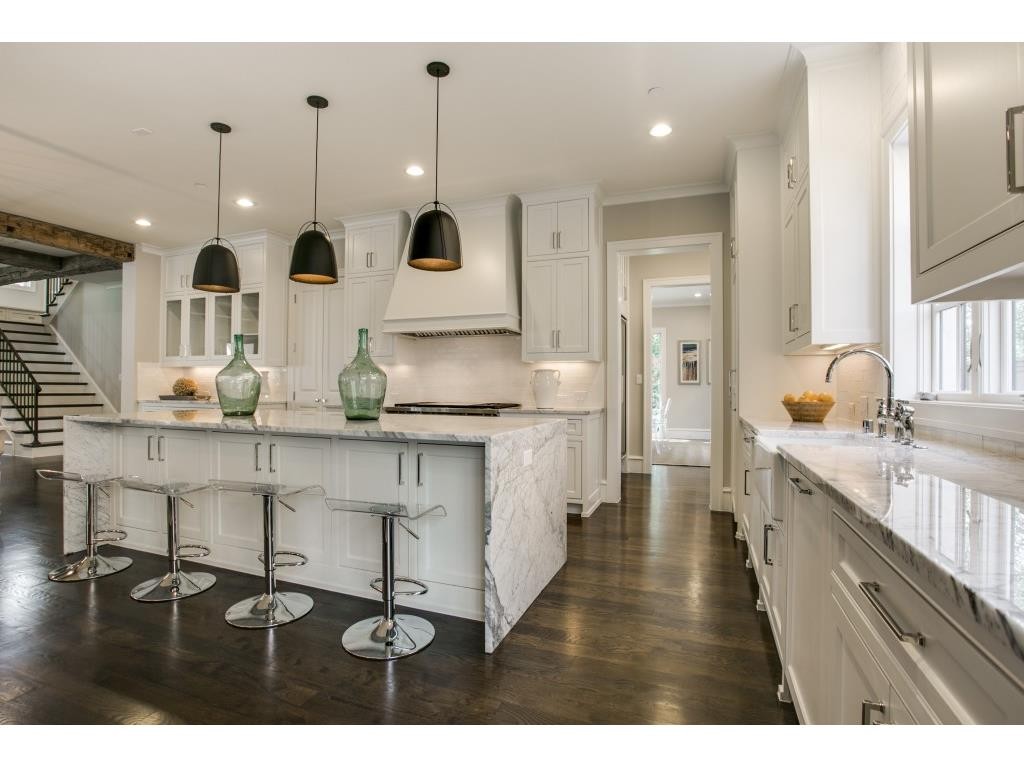 3104 Hanover kitchen3