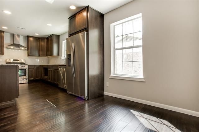 3233 Dothan M
