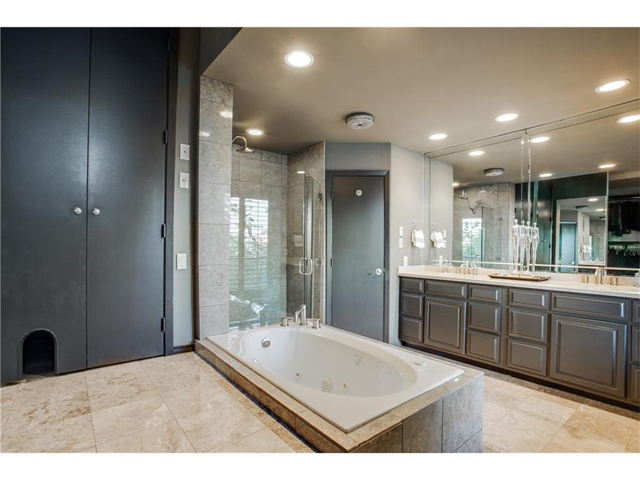 3730 Holland Master Bath