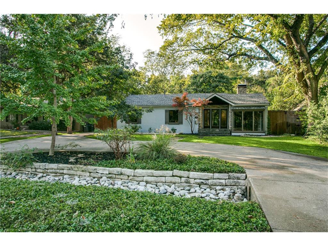 3820 Shorecrest Curb