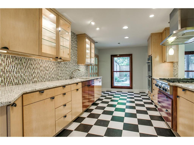 3820 Shorecrest Kitchen 2
