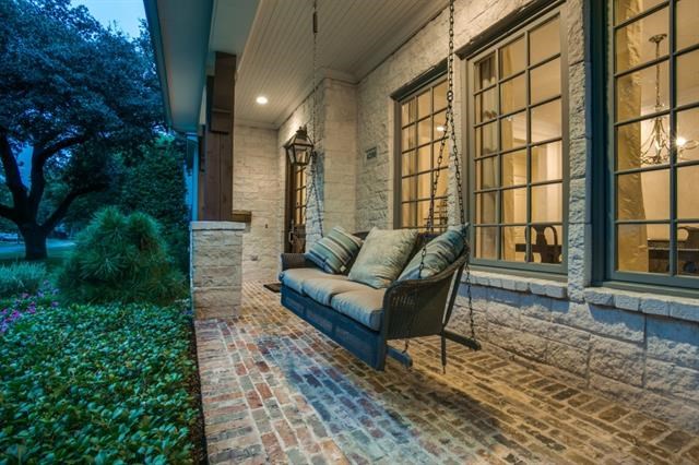 4200 Caruth porch
