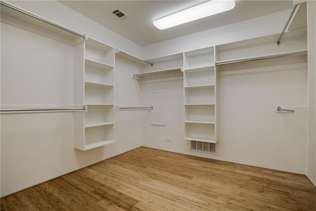 4401 Roseland R