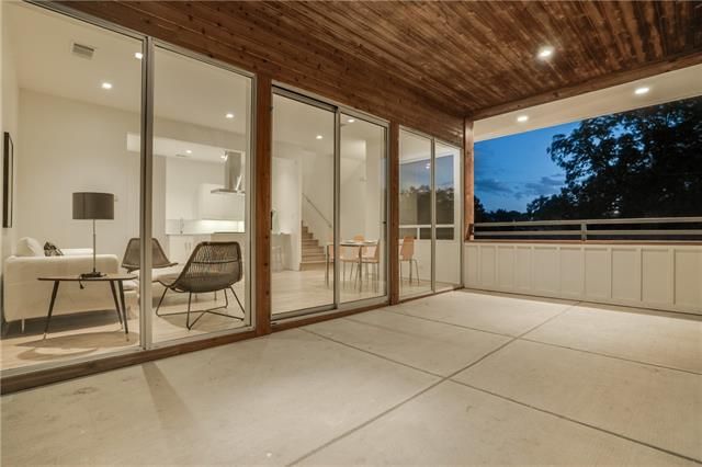 4401 Roseland U