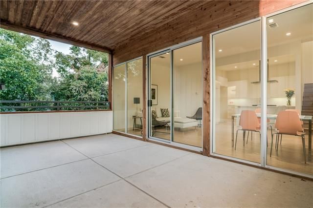 4401 Roseland W