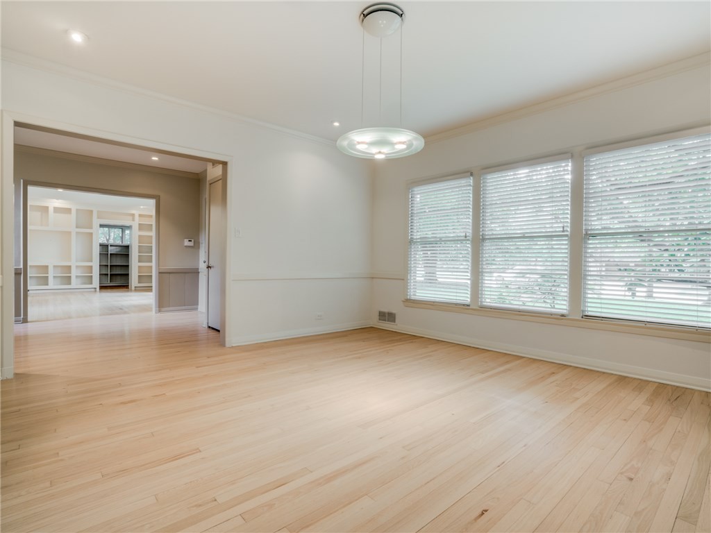 5343 Wenonah dining