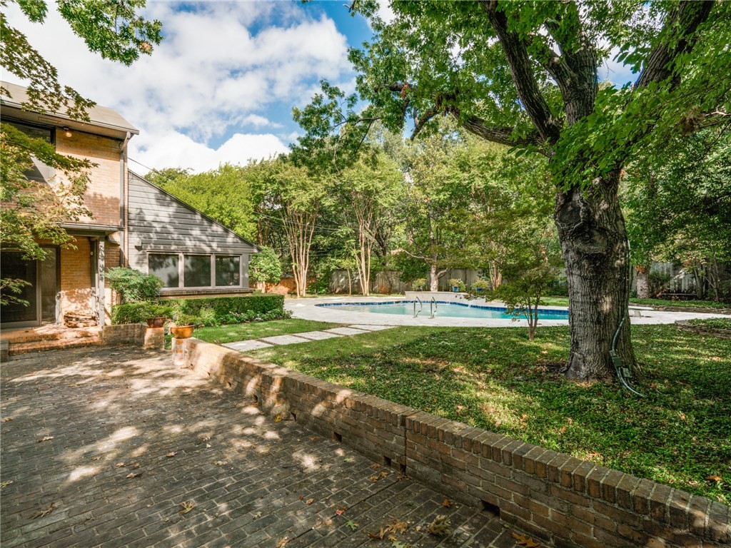 5343 Wenonah yard