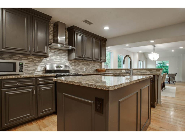 7719 Lemmonwood Kitchen 2