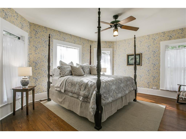 802 Brown Guest