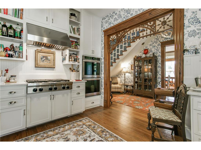 802 Brown Kitchen 3