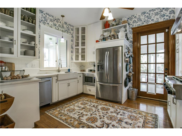 802 Brown Kitchen