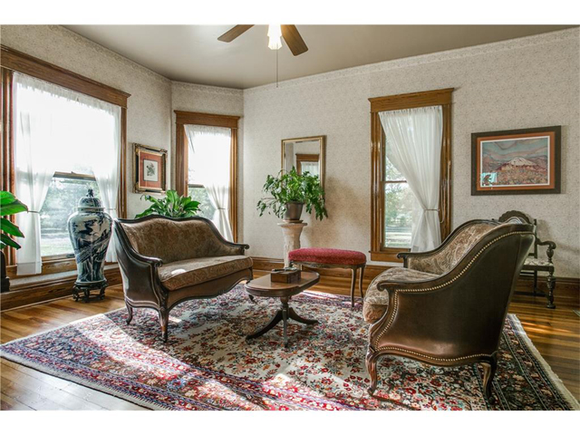 802 Brown Parlor