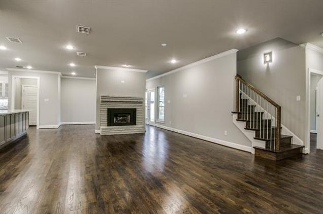9725 Shadydale Den Kitchen