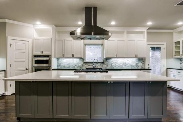 9725 Shadydale Kitchen