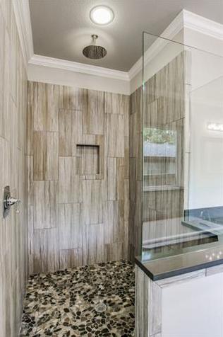 9725 Shadydale Master Bath 3