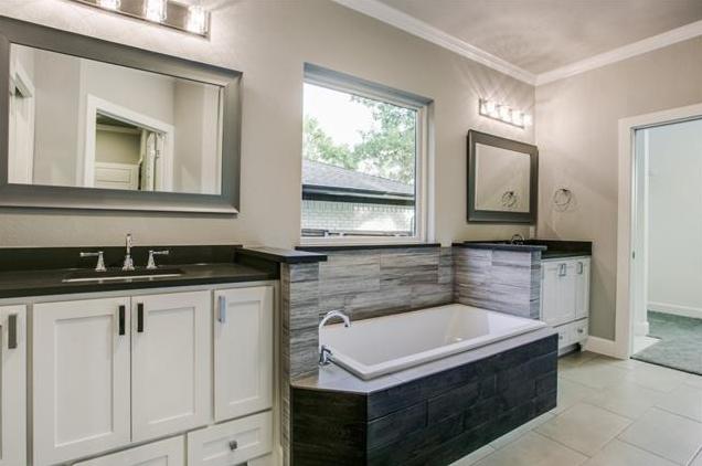9725 Shadydale Master Bath