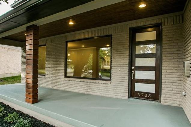 9725 Shadydale Porch