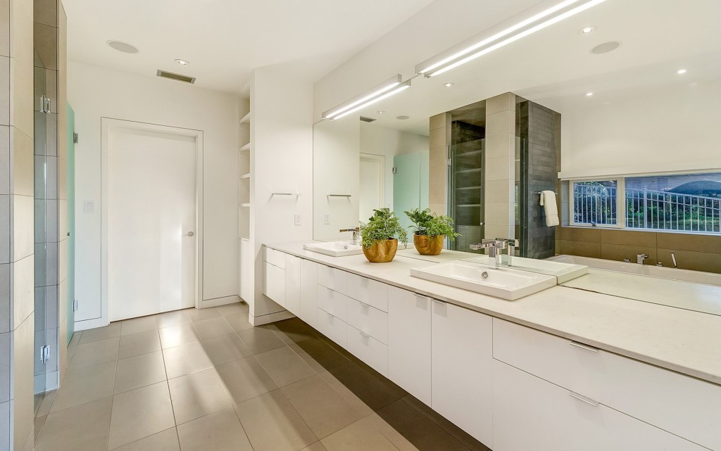 Sahalee master bath