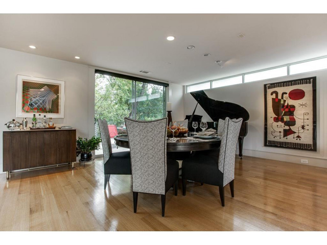 2239 Kessler Woods Dining
