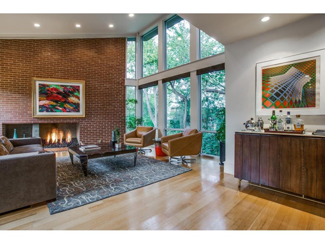 2239 Kessler Woods Living 2