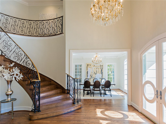 3110 Drexel Entry