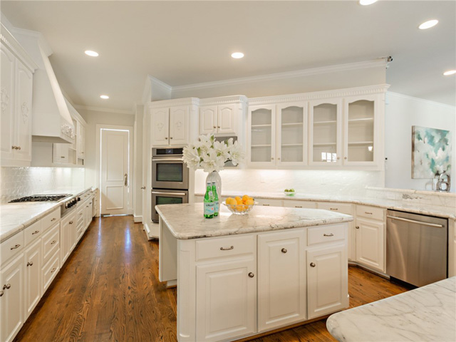 Vive la France! Live Solidarité in This French-Inspired Home on Drexel