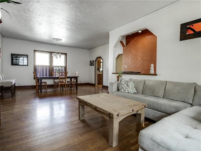 Oak Cliff basement