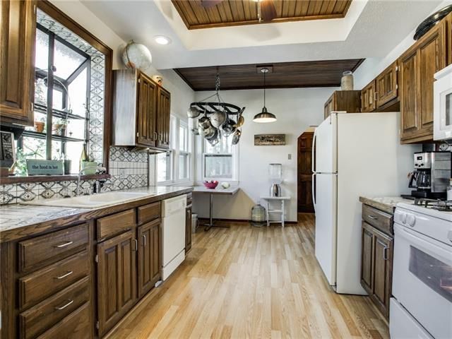 Oak Cliff basement