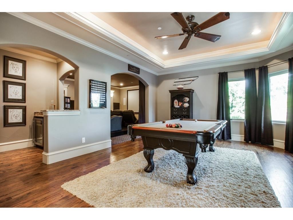 Lawnhaven game room